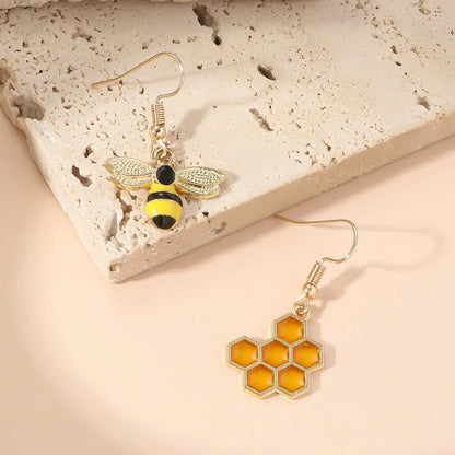 Harlow Honeycomb Bee Earrings 3