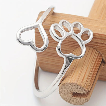Harlow Paw Heart Ring 1