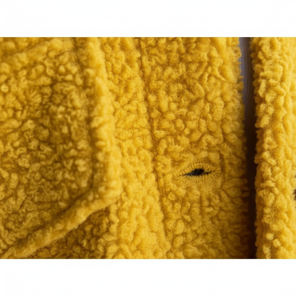Women's textured sherpa jacket with shirt collar, button front and flap pockets