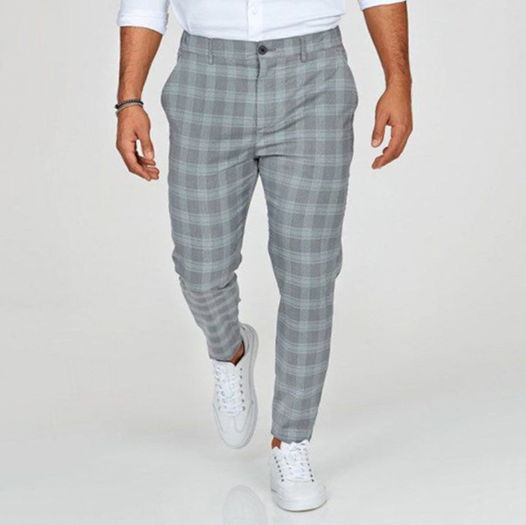 Men's slim checkered chino pants with belt loops and tapered long legs