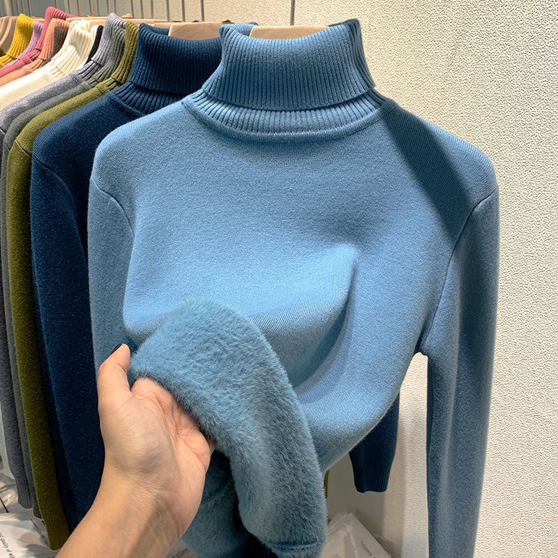 Women's long-sleeve turtleneck sweater with ribbed collar