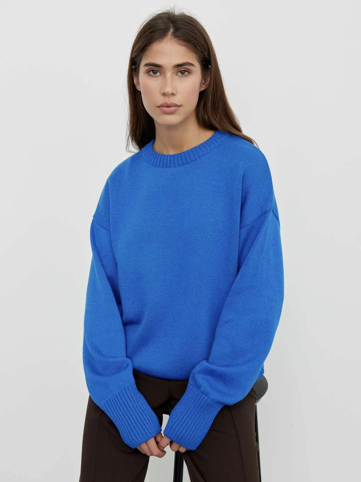 Women's plain crew neck sweater with long sleeves and ribbed trims