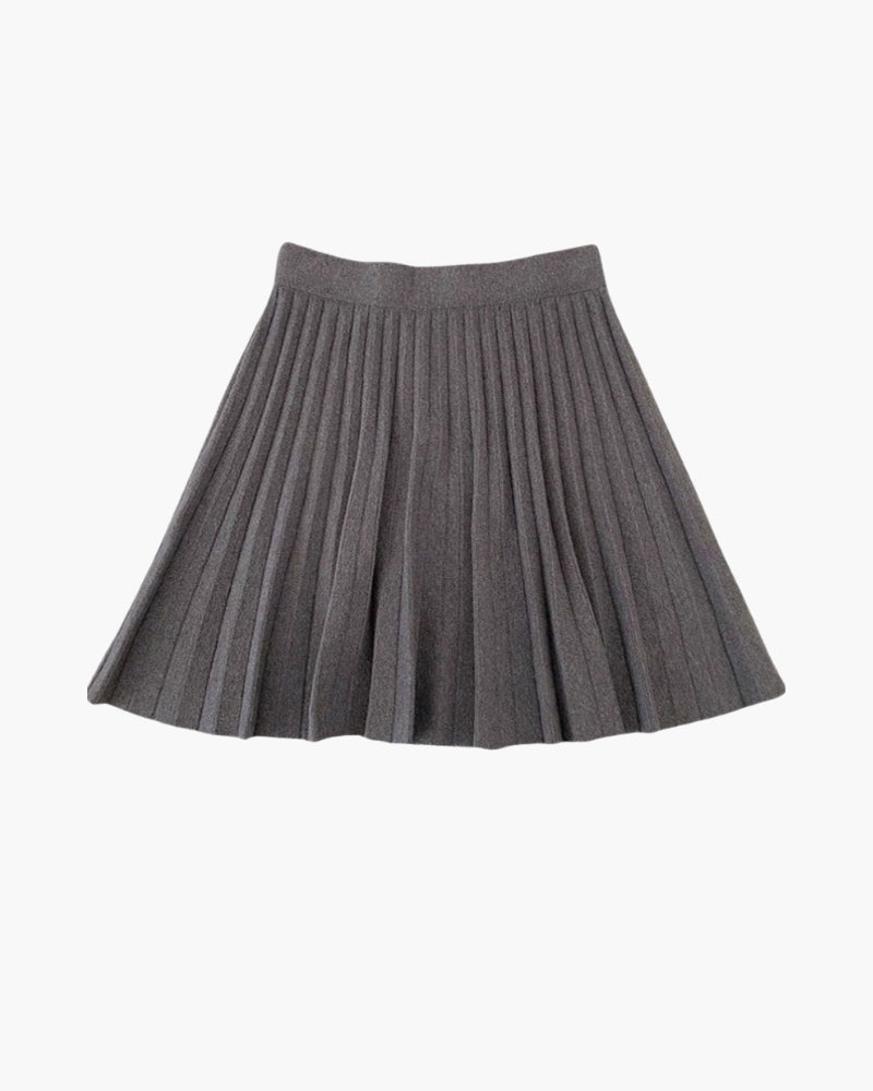 Women's pleated mini skirt with high waistband and flared hem