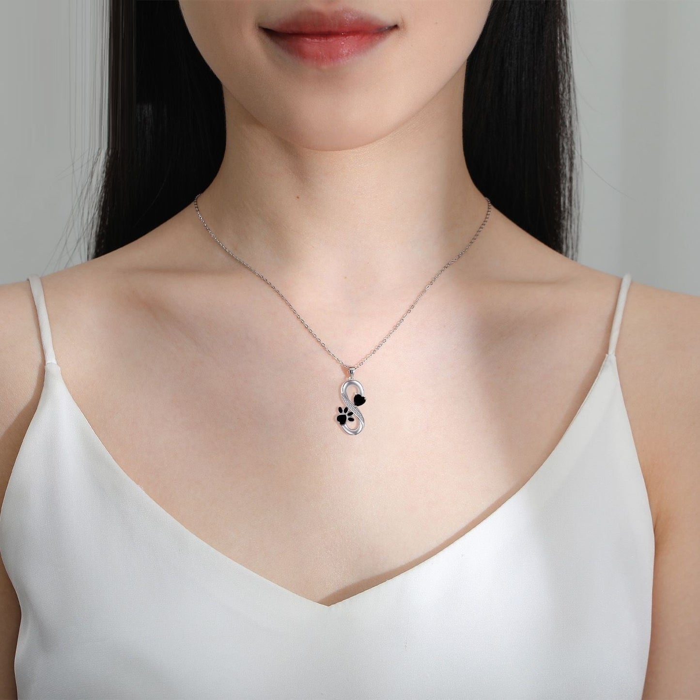 Isla Infinite Symbol Necklace 3