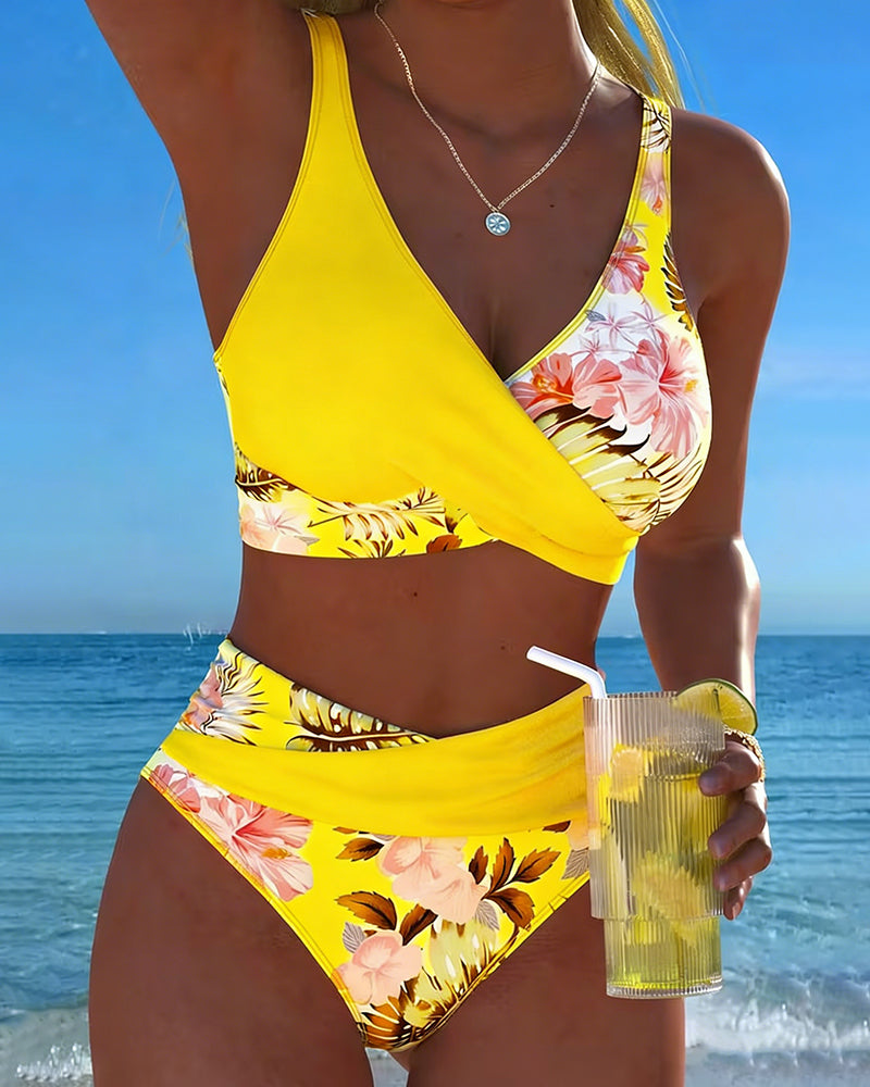Jolie Floral Split Bikini 4