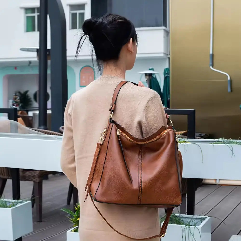 Lila Hobo Handbag 3