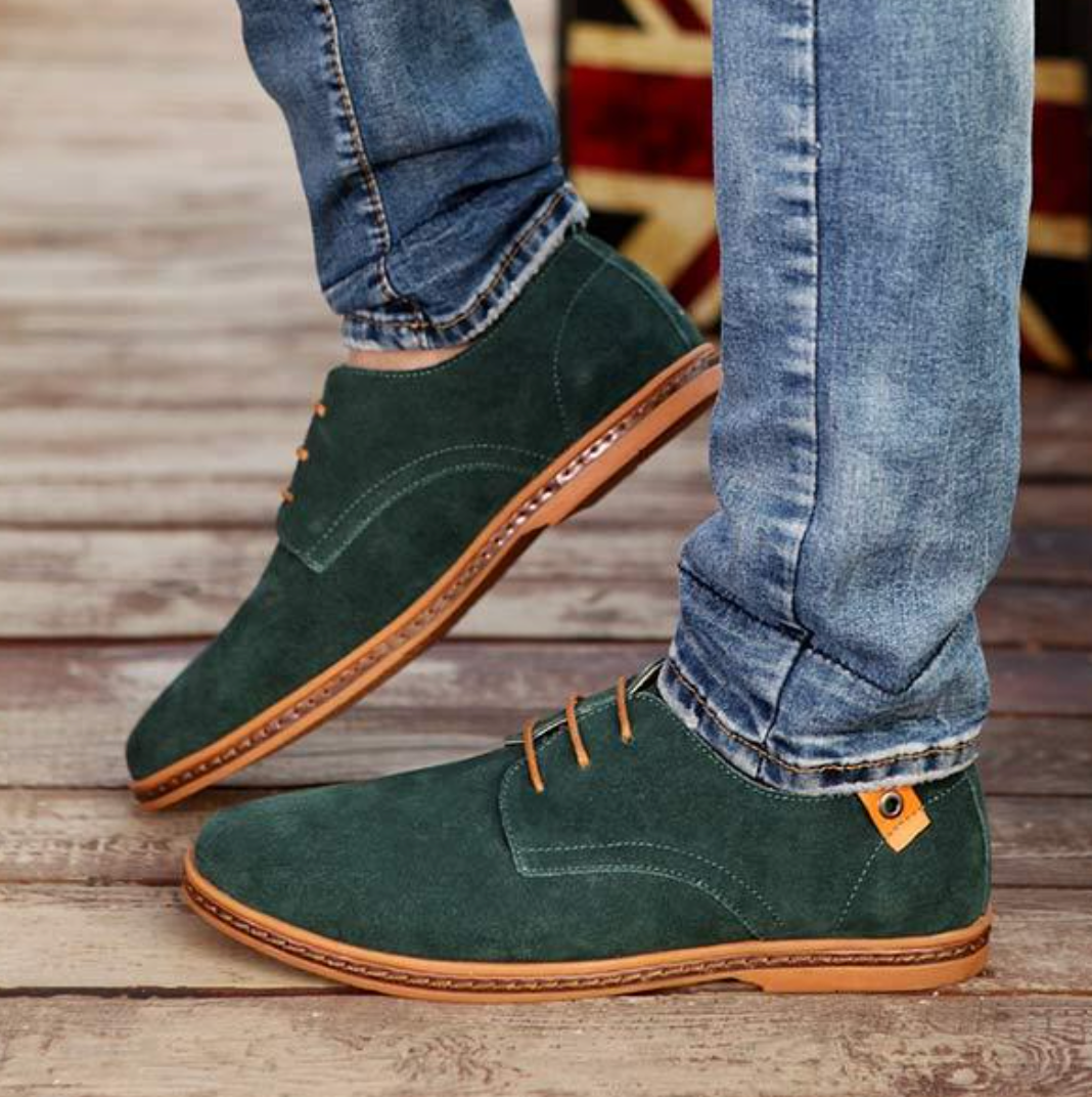 Men's lace-up derby shoes with textured upper, round toe and contrasting sole
