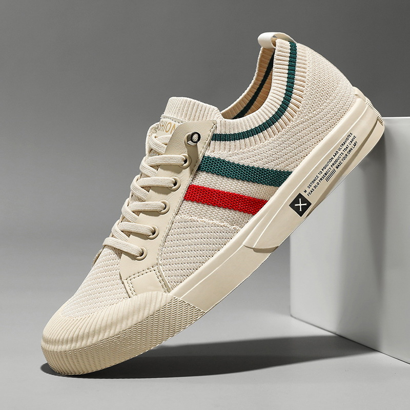 Men's lace-up sneakers with contrasting striped sides and flat soles