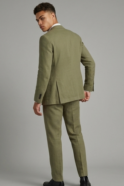Men's two-piece suit with notch-lapel jacket, buttoned front and matching straight-leg trousers