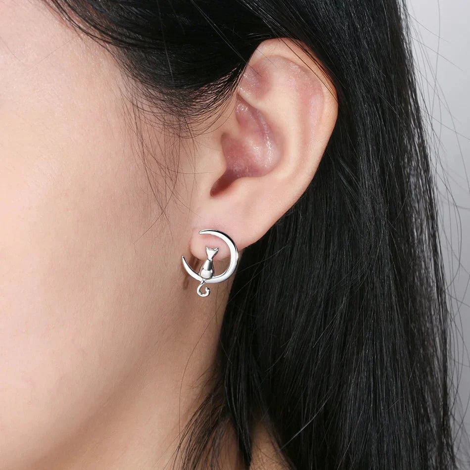 Mira Cat Stud Earrings 2