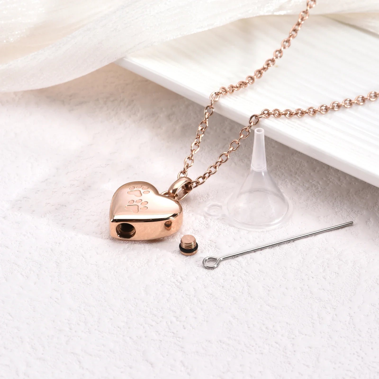 Mira Heart Pendant Necklace 3