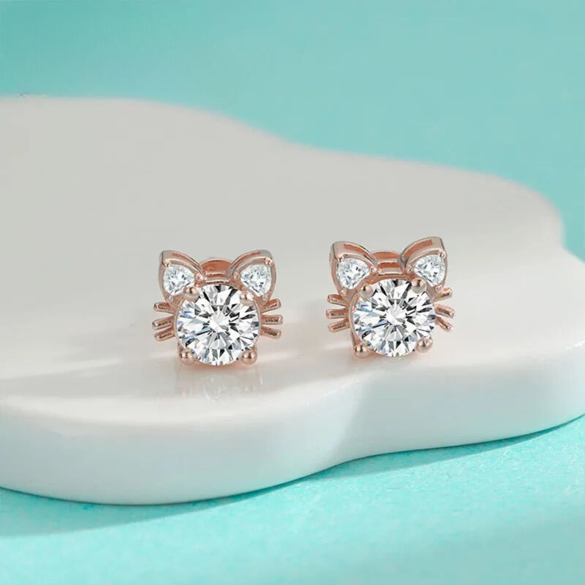 Mira Moissanite Cat Stud Earrings 1
