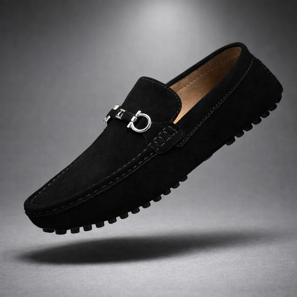 Men's solid loafers with moc toe, metal bit detail and lug sole