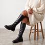 Bottes hautes noires femme à bout rond et talon bas
