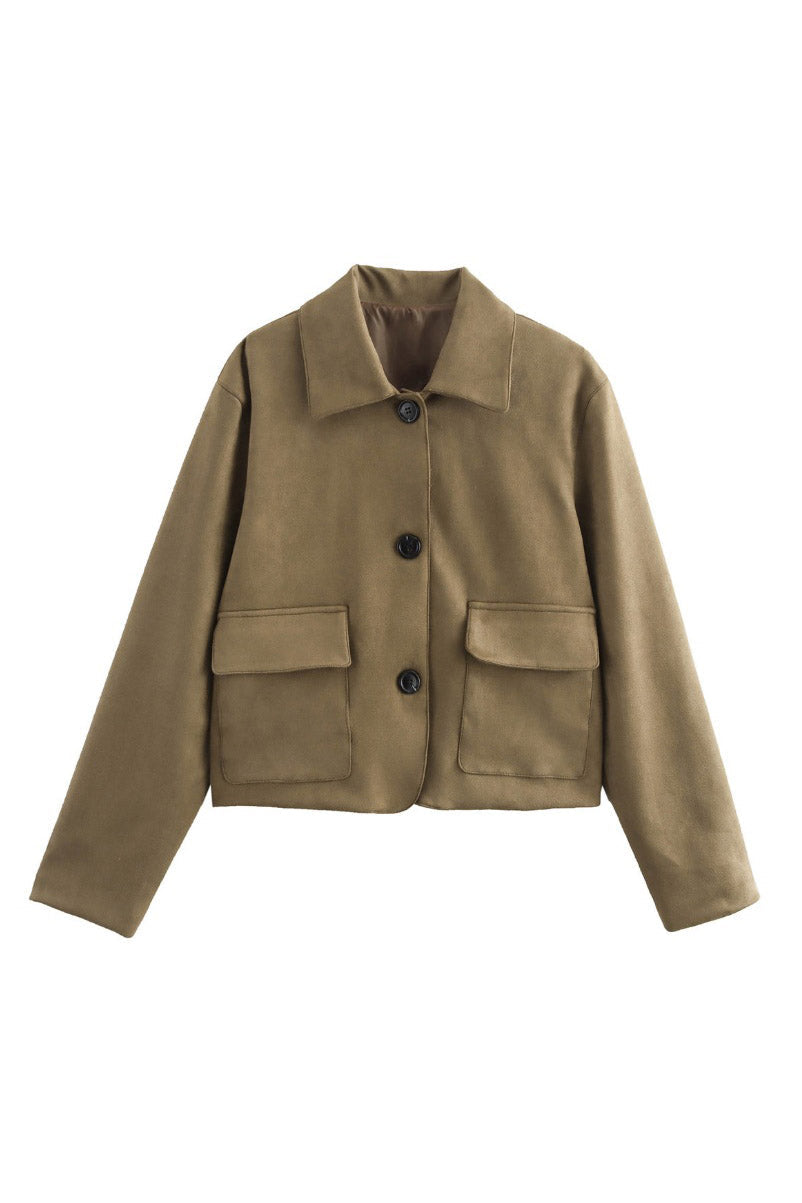 Women's beige cropped jacket with pointed collar, long sleeves and flap pockets