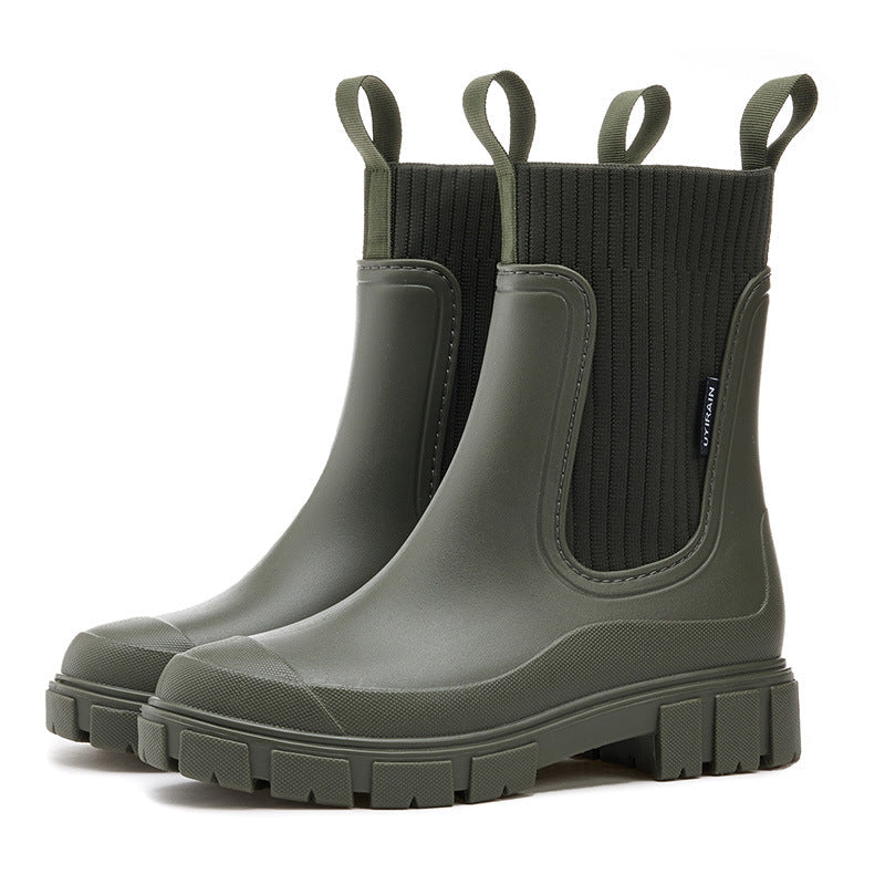 VALERIE waterproof ankle boots with chunky lug sole and ribbed collar, pull handles