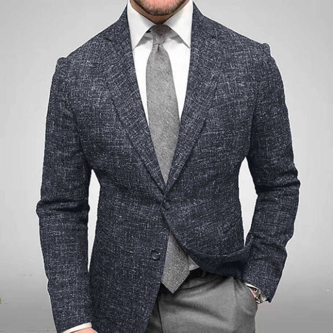 Men's notch lapel plaid blazer with single-button front and tailored fit