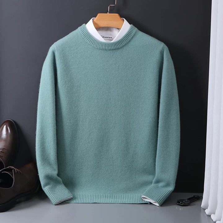 Men's plain crew neck knit sweater with long sleeves
