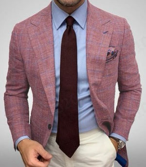 Men's notch lapel plaid blazer with single-button front and tailored fit