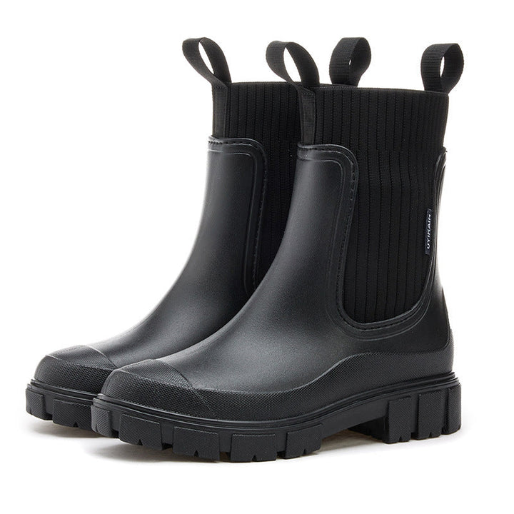 VALERIE waterproof ankle boots with chunky lug sole and ribbed collar, pull handles