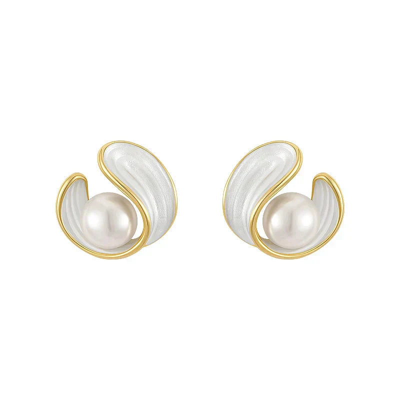Odessa Pearl Gold Earrings 1