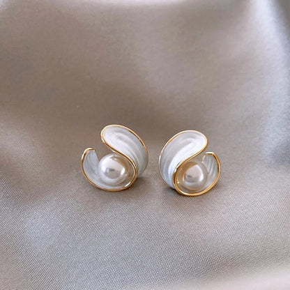 Odessa Pearl Gold Earrings 3