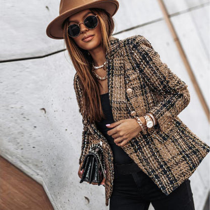 Women's checked tweed blazer with long sleeves and button front