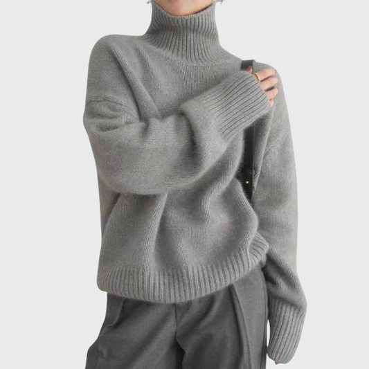 Women's long-sleeve ribbed turtleneck sweater with relaxed fit