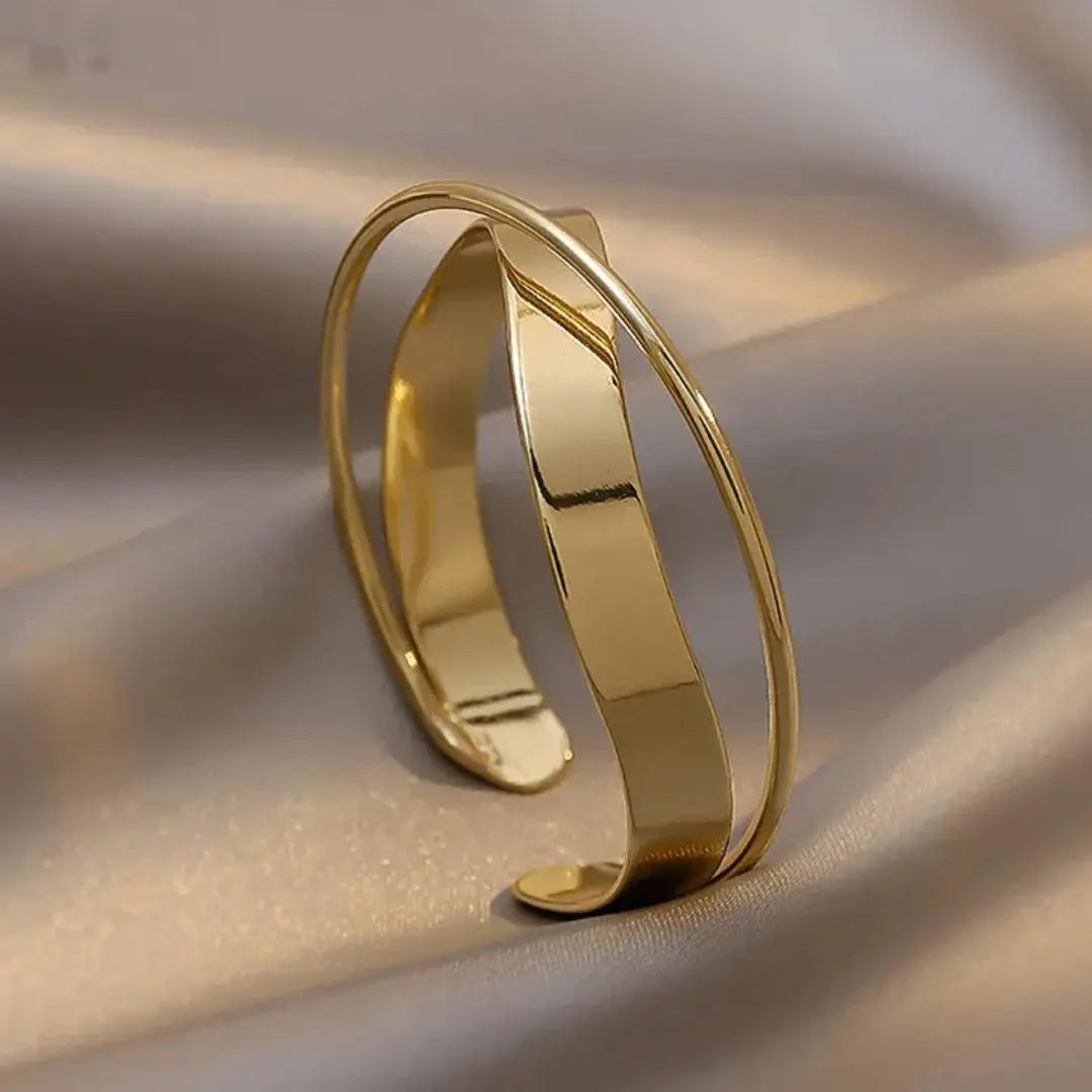 Rhea Classic Gold Bracelet 0