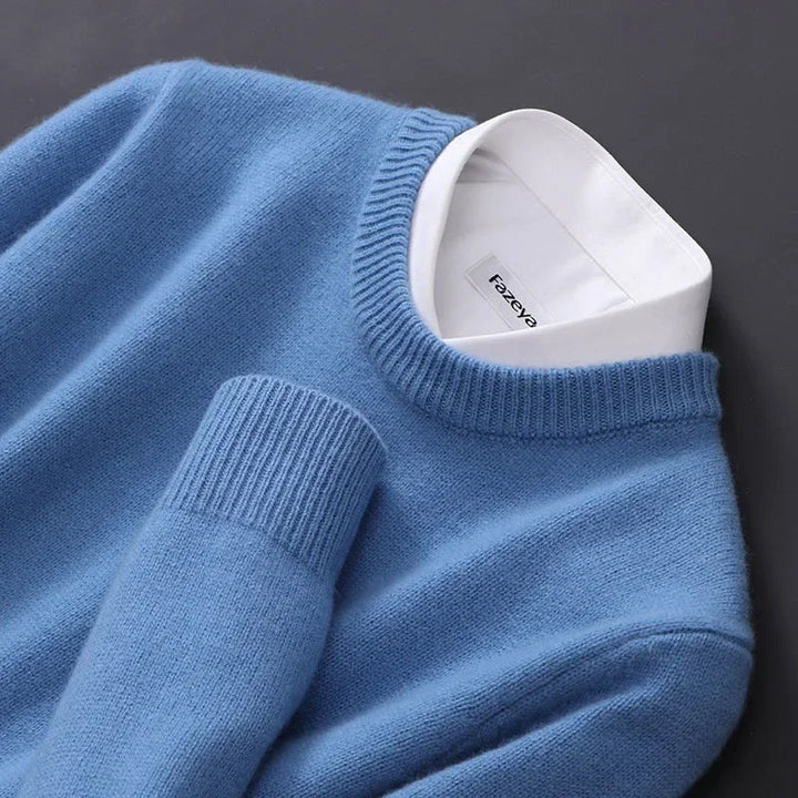 Men's classic crew-neck sweater with long sleeves