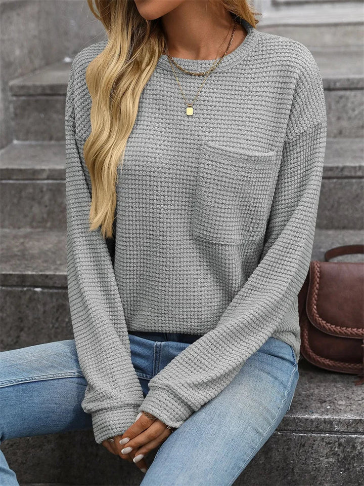 Women's textured crew neck sweatshirt with long sleeves