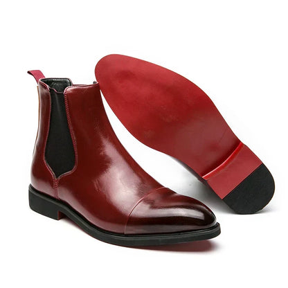 Men's Chelsea boots with elastic side panels, square toes and low heels
