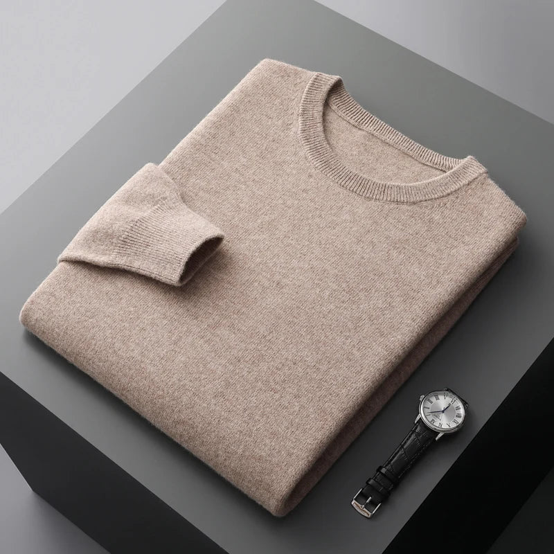Folded crew neck sweater with long sleeves and ribbed trims
