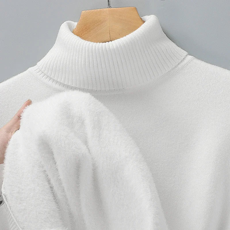 Men's long-sleeve ribbed turtleneck sweater with fitted silhouette