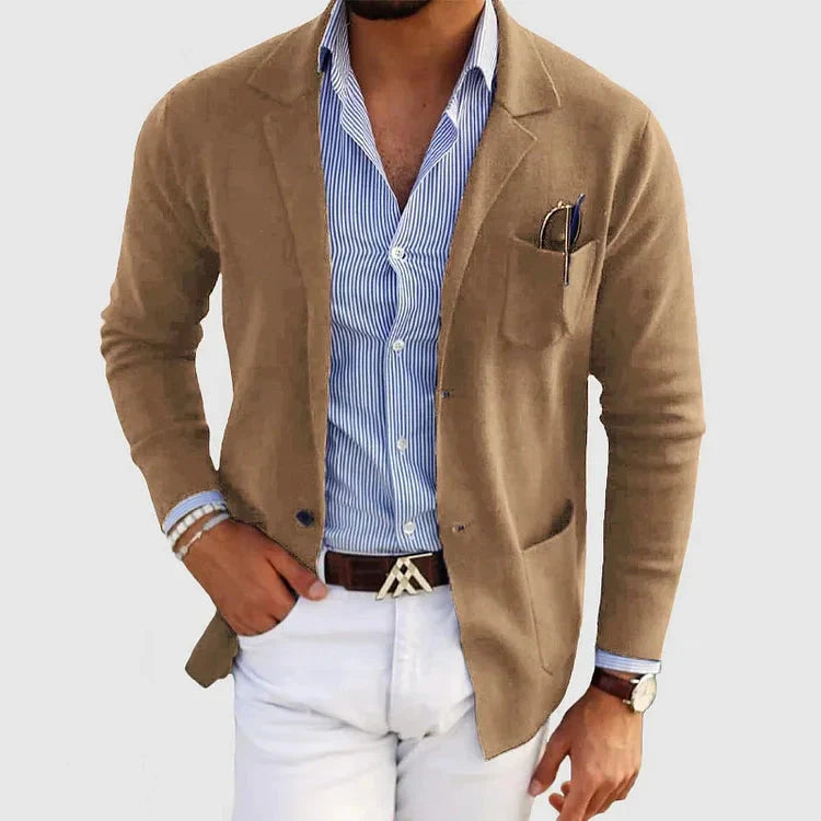 Men's tailored blazer with notched lapel collar, long sleeves and button front