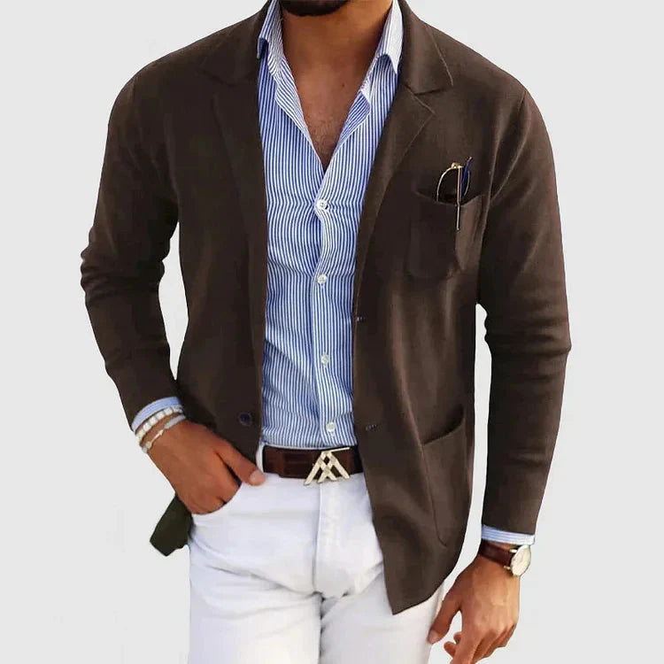 Men's tailored blazer with notched lapel collar, long sleeves and button front