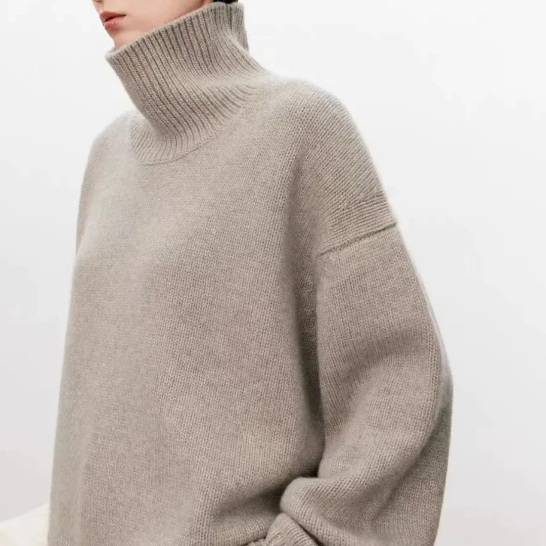 Women's plain knitted turtleneck sweater with long sleeves