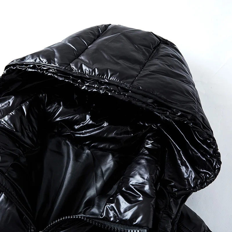 Men's glossy quilted puffer jacket with hood, long sleeves and zip pockets