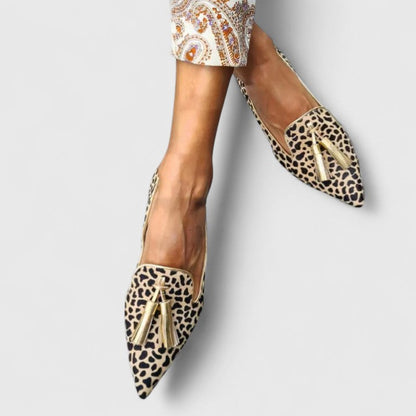 Women's pointed leopard loafers with tassel trim
