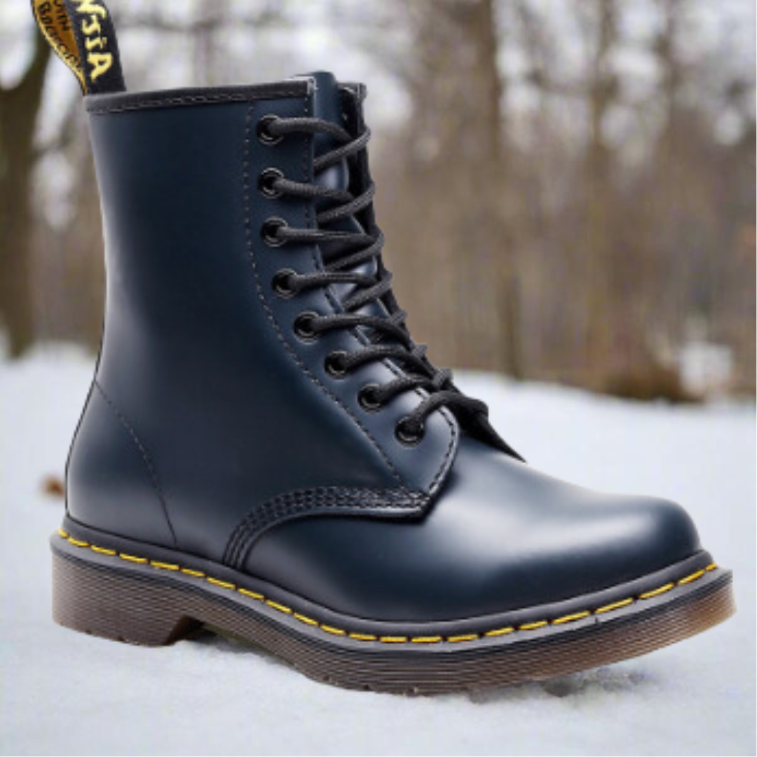 Unisex lace-up ankle combat boots with round toes and lugged soles