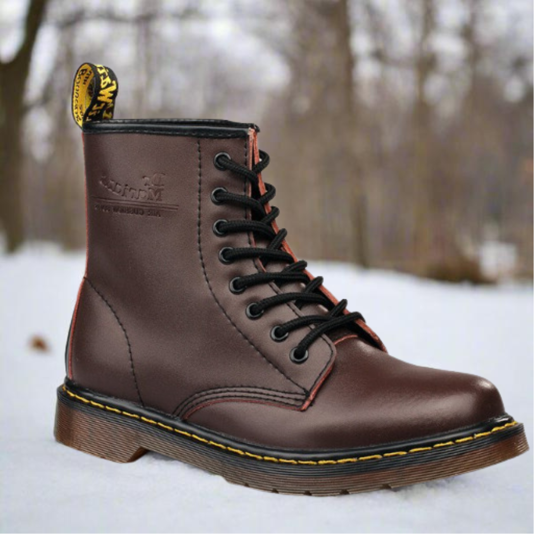 Unisex lace-up ankle combat boots with round toes and lugged soles