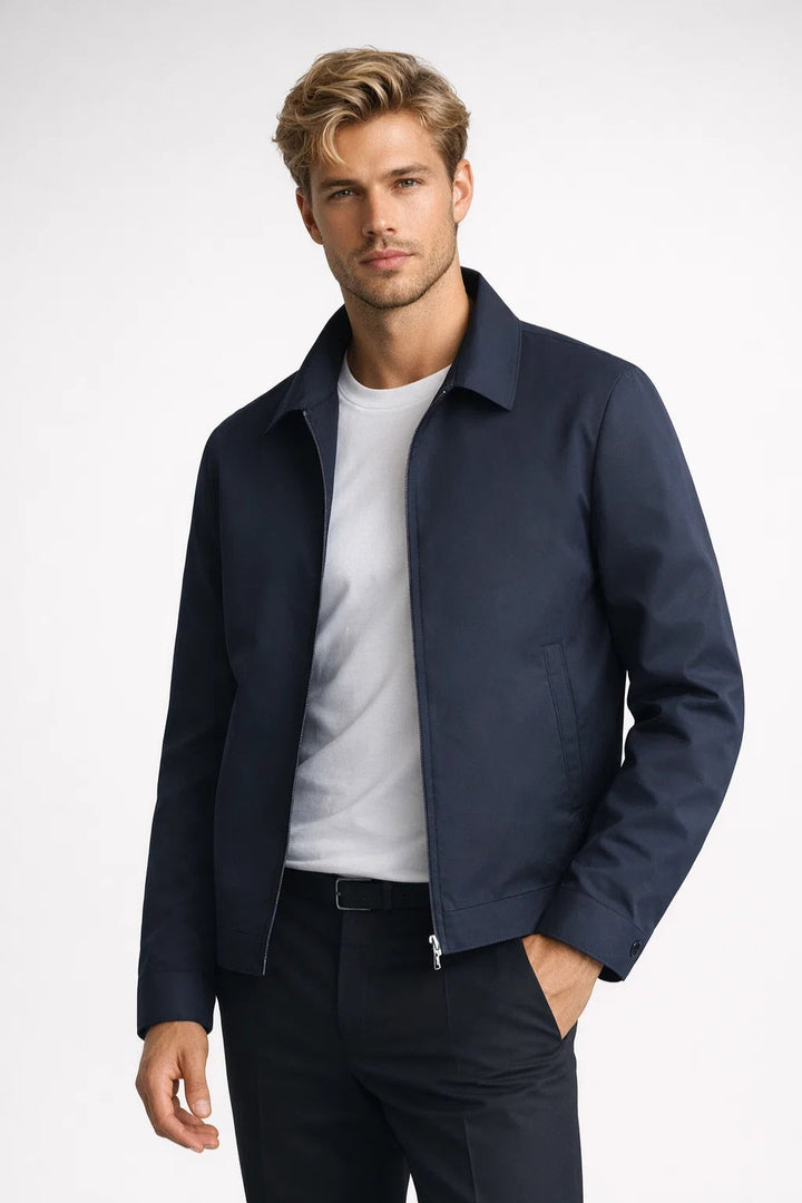 Men's collared zip jacket with checked lining and front pockets