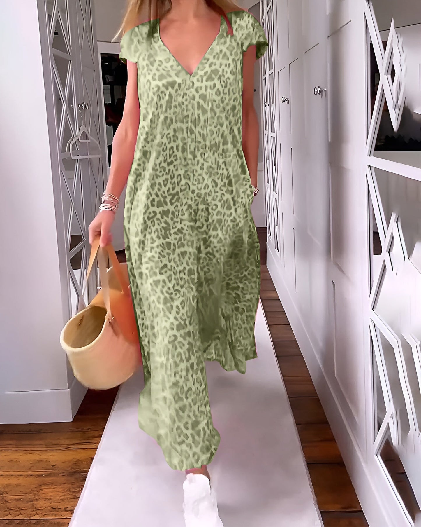Vivienne V-Neck Maxi Dress 3