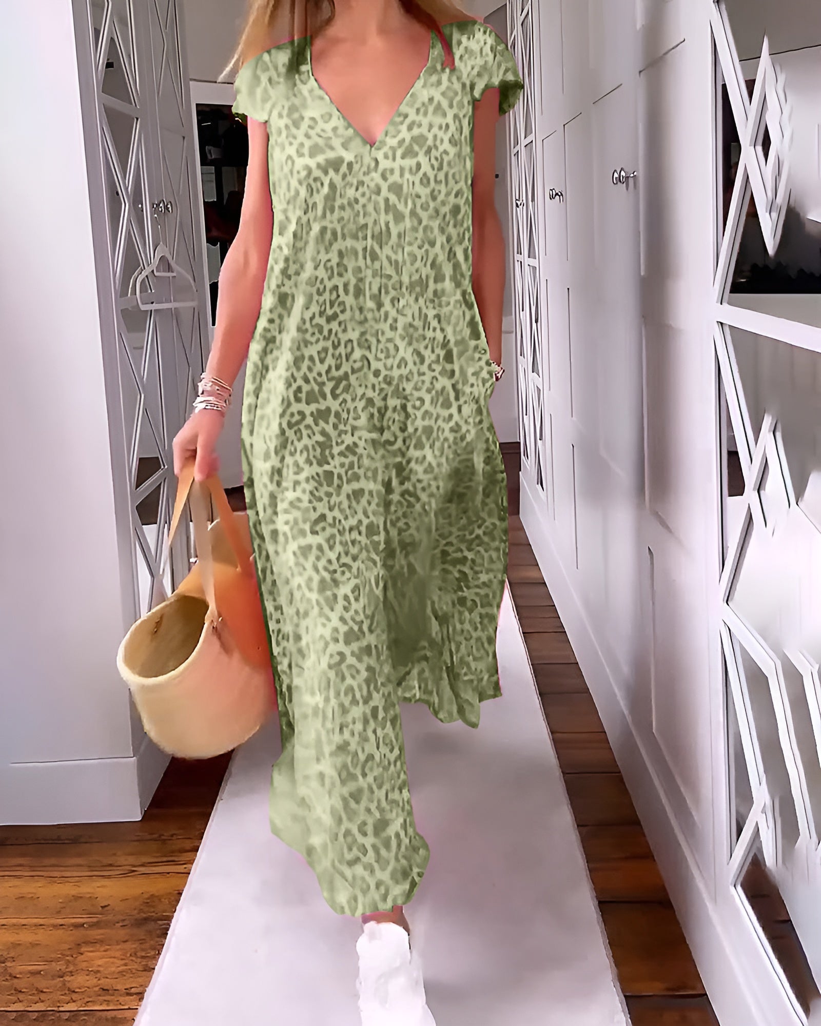 Vivienne V-Neck Maxi Dress 3