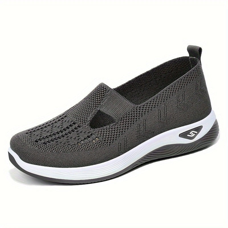 Women's red knit ballet flat with closed round toe