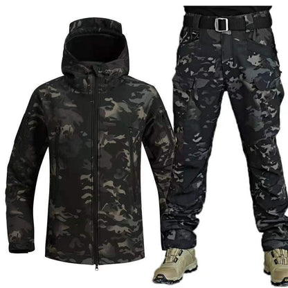 Men's hooded outdoor jacket and cargo trousers set