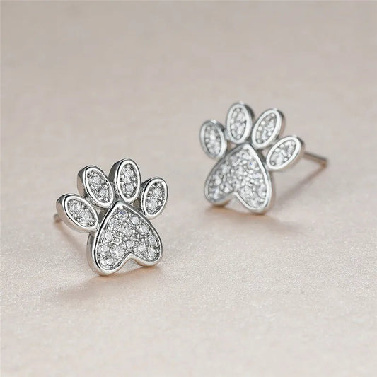 Willa Heart-Shaped Paw Studs 0
