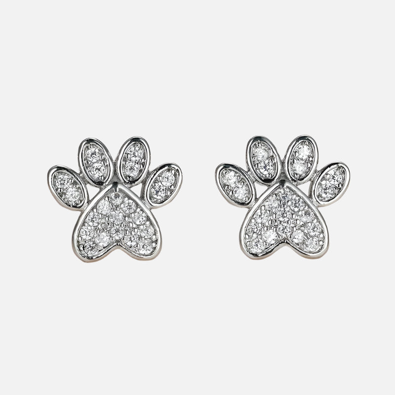 Willa Heart-Shaped Paw Studs 1