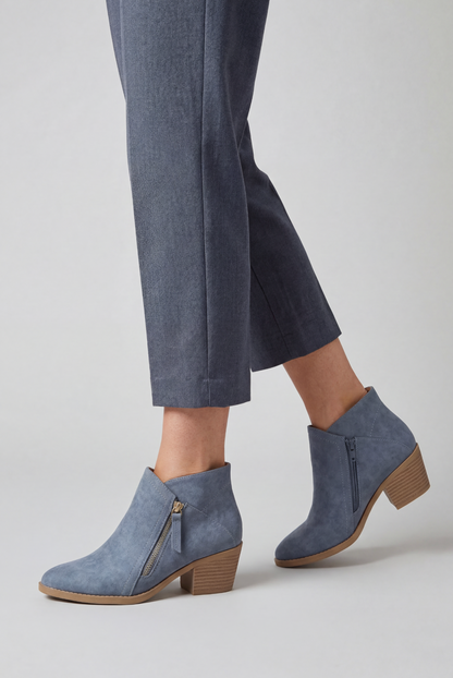 Women's ankle boots with side zipper and block heel