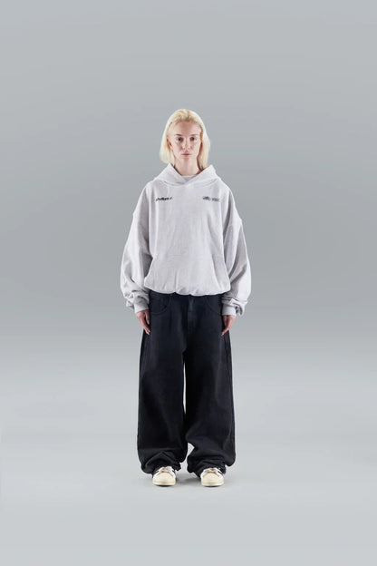 Women's oversized hooded sweatshirt with long sleeves and kangaroo pocket